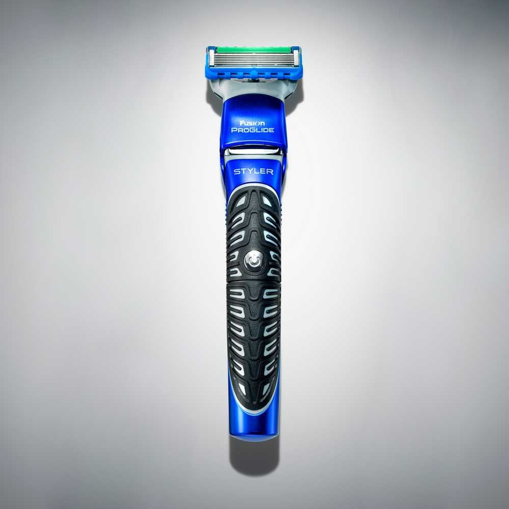 Gillette Styler 3in1 Shaver + 1 Cartridge: Electric Trimmer for Precision Outlining and Flush Shave